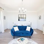 Le Castel Rose Super Cannes, Face Aux Iles De Lerins Vallauris
