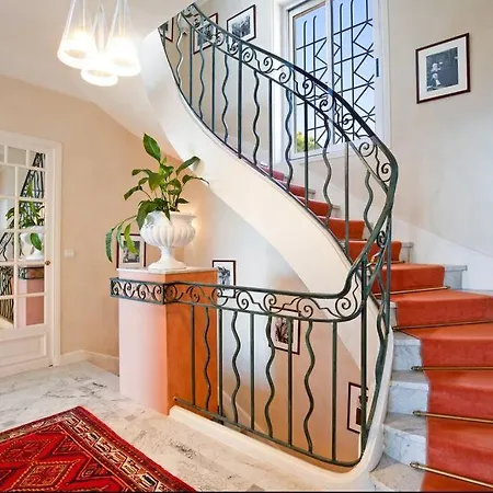 Vila Le Castel Rose Super Cannes, Face Aux Iles De Lerins Vallauris